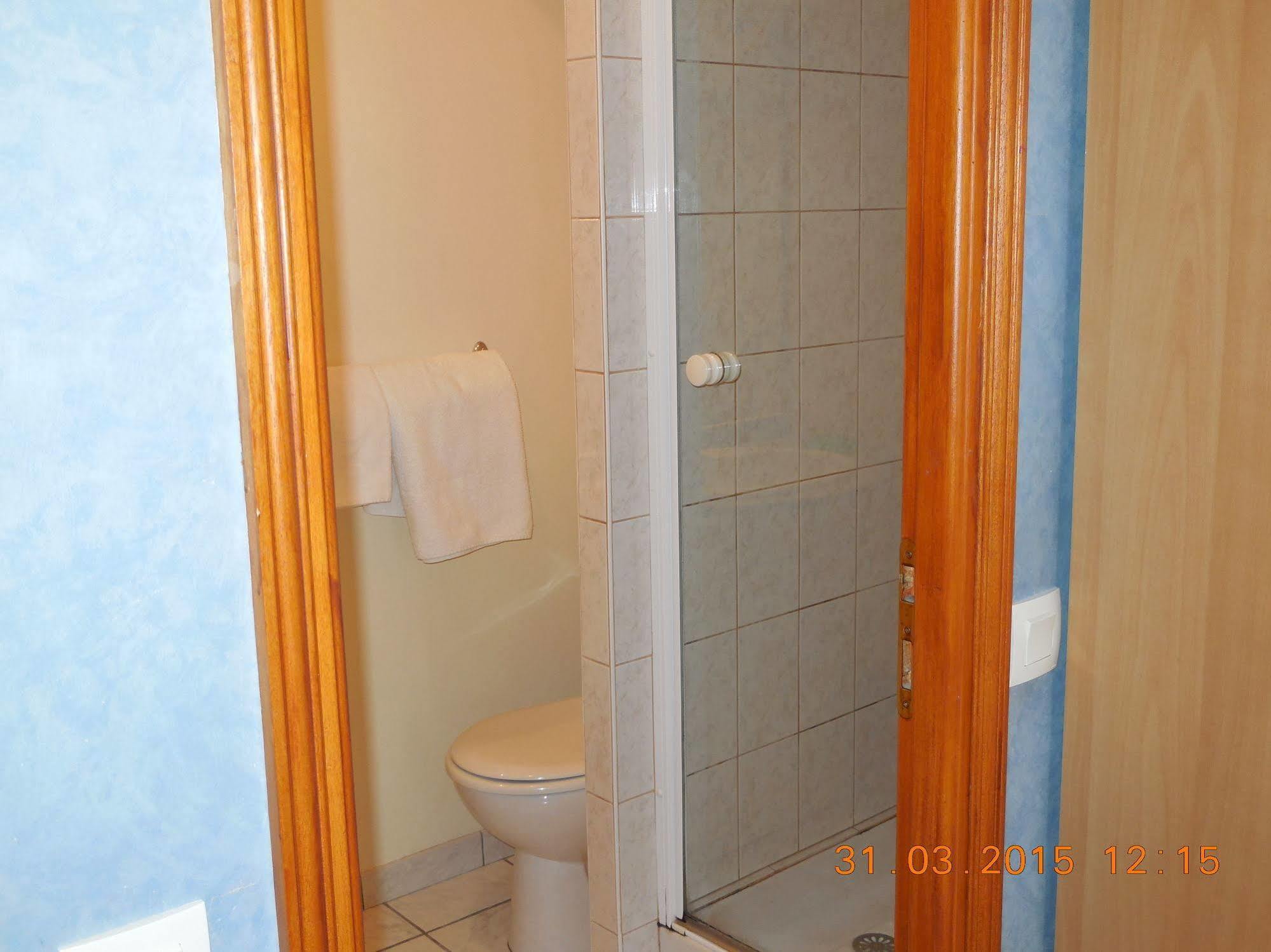 Hotel Le Petit Chateau Proche Parc Des Expositions Porte De Versailles Malakoff Luaran gambar